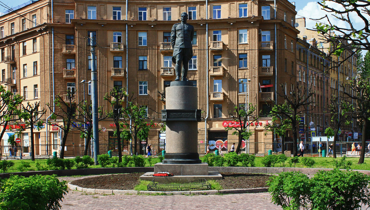 Памятник Маршалу Говорову.(пл.Стачек) - Александр Лейкум