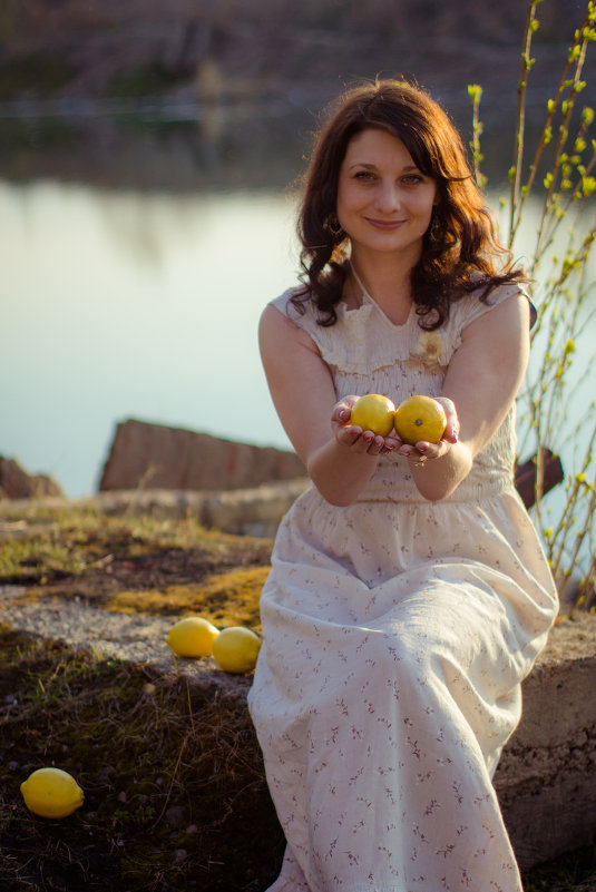 Девушка с лимонами - Екатерина Просвирнина