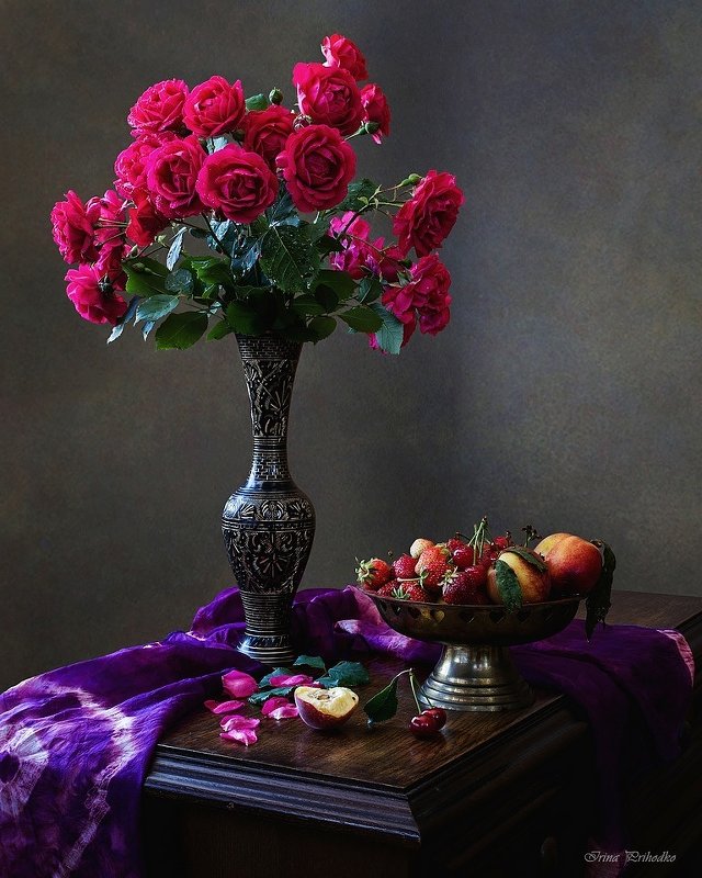 Розы и фрукты - Ирина Приходько