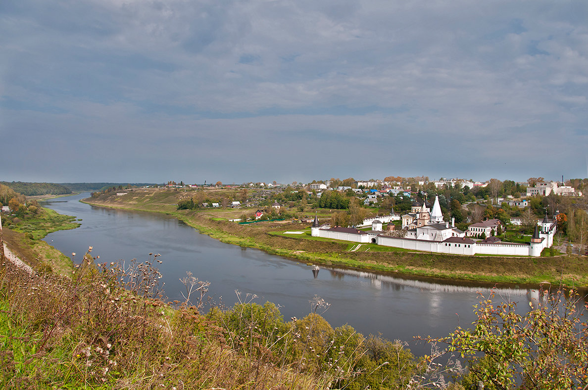 Издалека долго, течет река Волга - Galina 