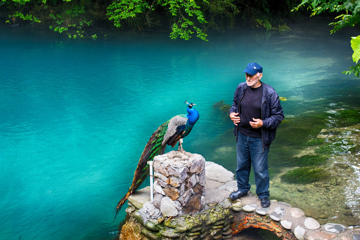 Голубое озеро. Абхазия - Helena Olipir