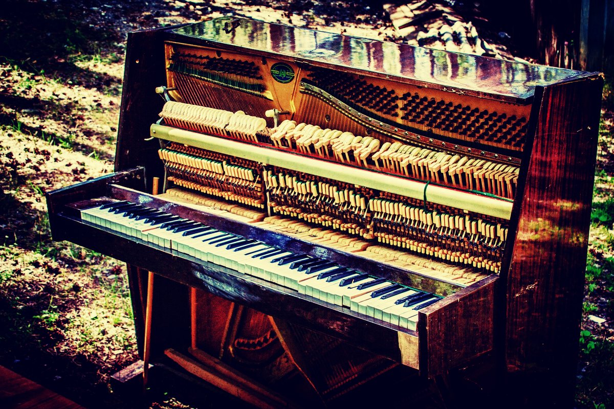 Старое пианино(((((( - игорь козельцев