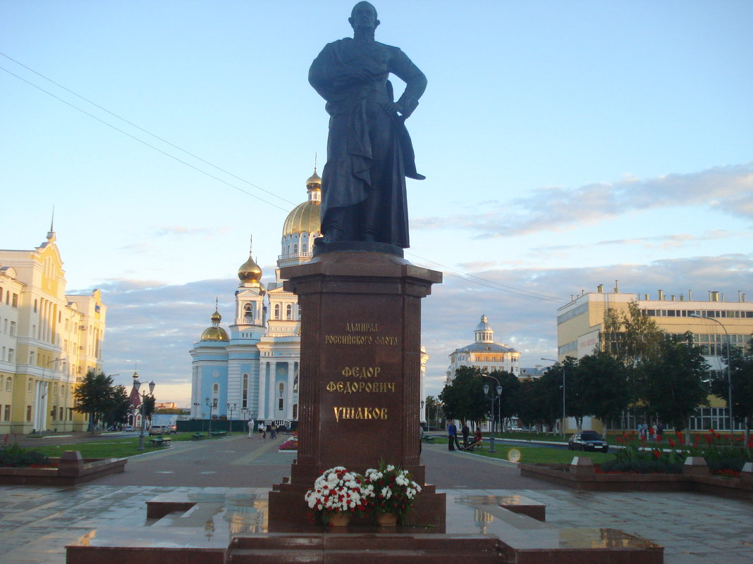 Памятник  адмиралу Ушакову. - Любовь (Or.Lyuba) Орлова