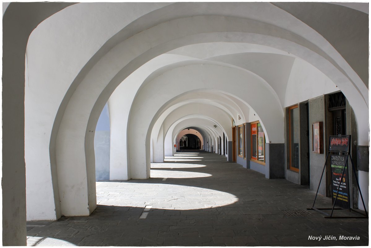 Городские арки (г. Новый Йичин, Чехия)... - Dana Spissiak