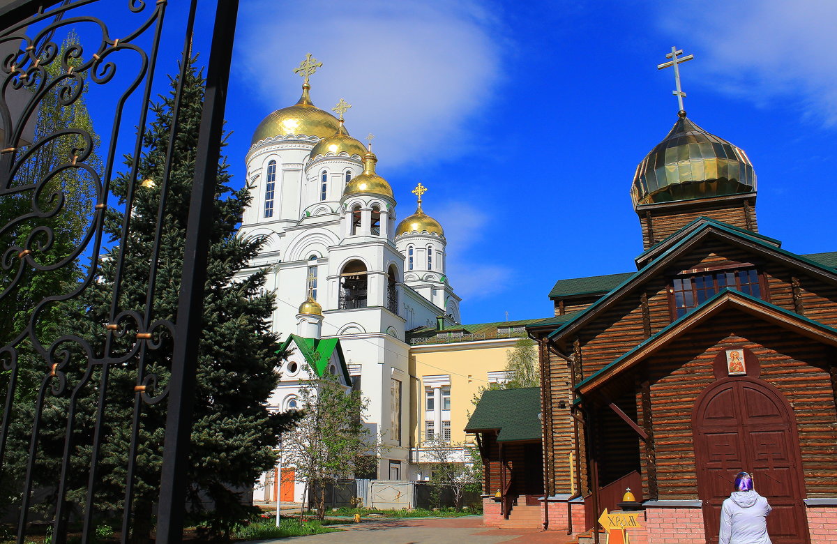 Я в храм войду, душа моя оттает - Татьяна Ломтева