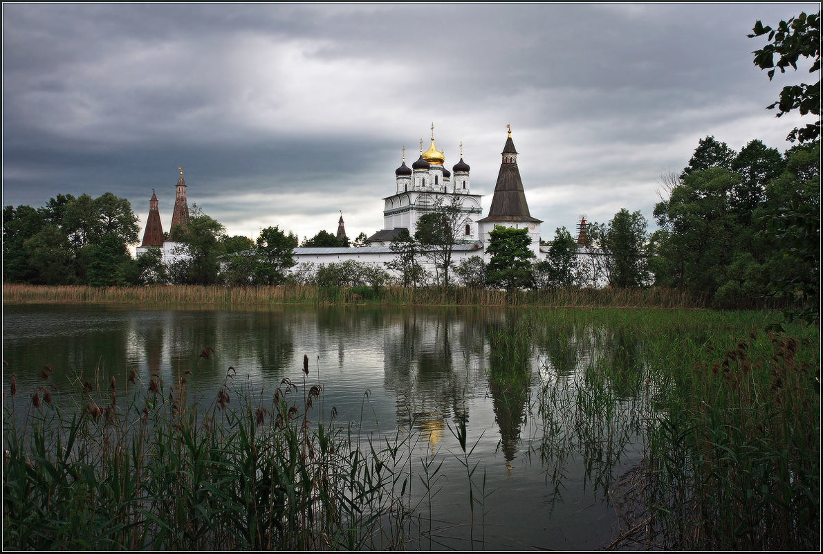 Иосифо-Волоцкий монастырь - Надежда Лаврова