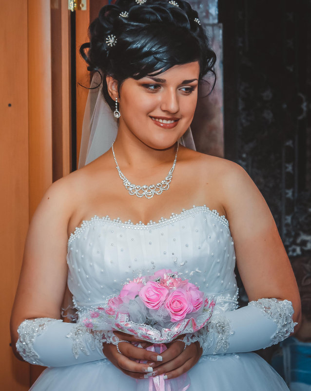 Невеста в торжественный момент - Никита Живаев