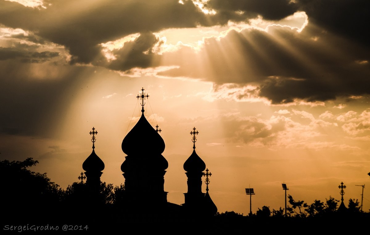 *** - Сергей Людкевич