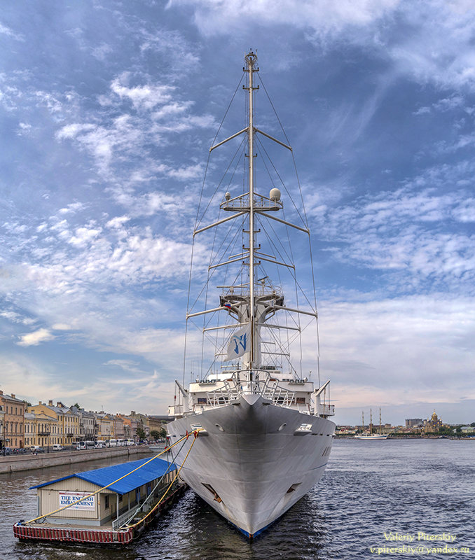 Круизная яхта «Wind Surf» в Санкт-Петербурге - Valeriy Piterskiy