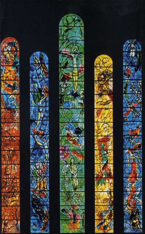 Оригинальные витражи, работы Марка Шагала, пожалуй, самая впечатляющая часть собора Фраумюнстер - Елена Павлова (Смолова)