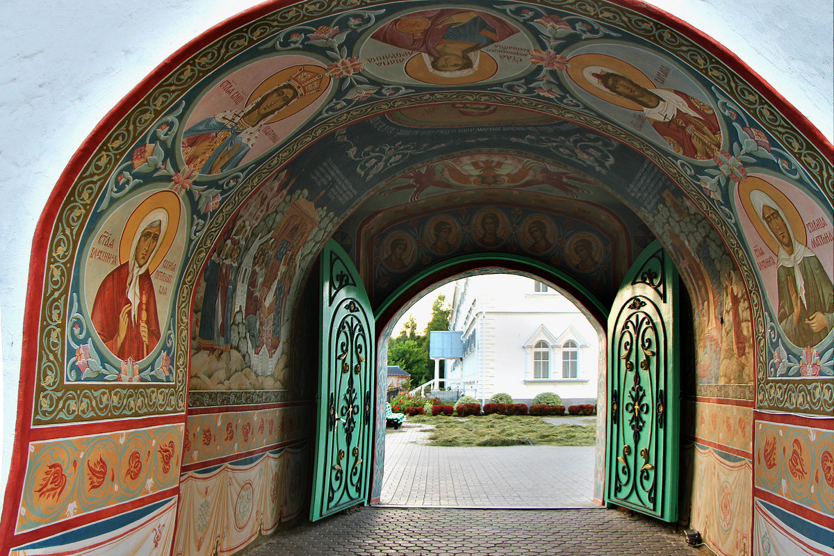 Вход в Толгский монастырь - Ольга Ламзина