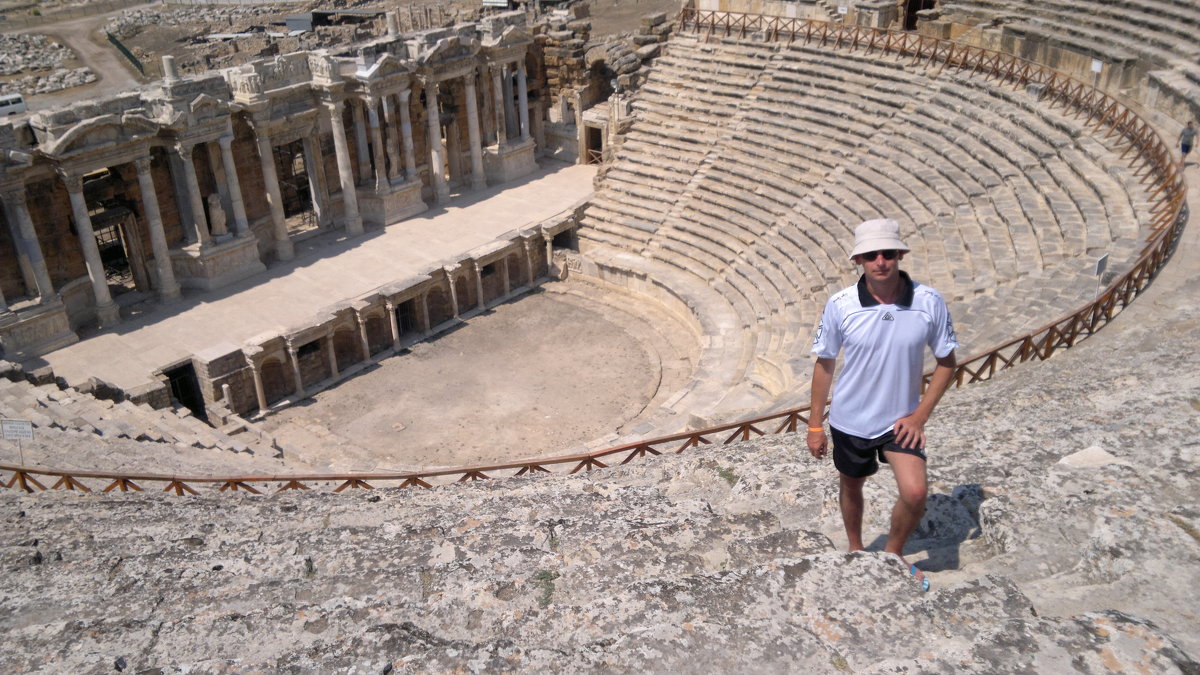 Амфитеатр в Памуккале является одним из крупнейших античных театров на территории современной Турции - Игорь Бойко