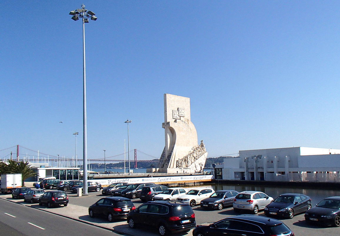 Памятник Первооткрывателям. Лиссабон. Португалия - Надежда Гусева