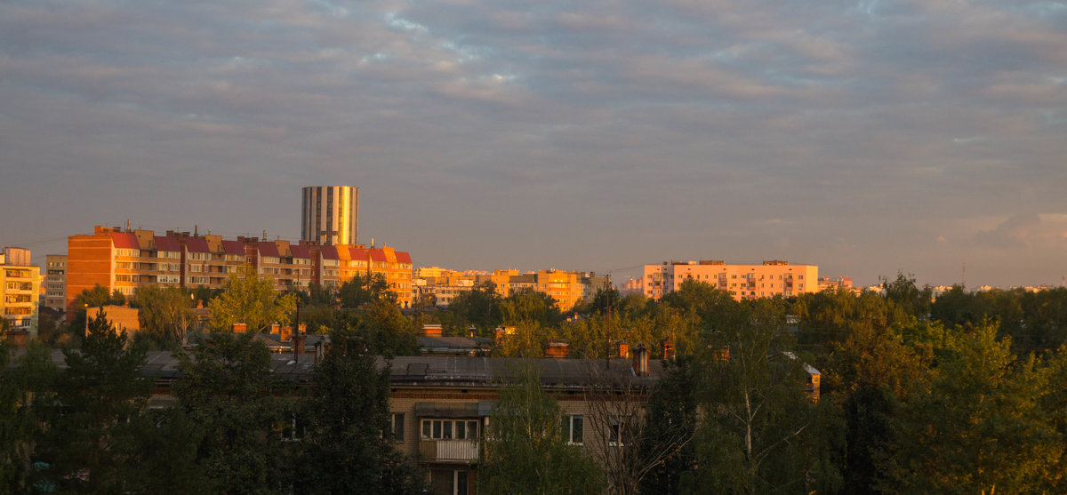 Первые лучи солнца в Мытищах - Андрей Воробьев