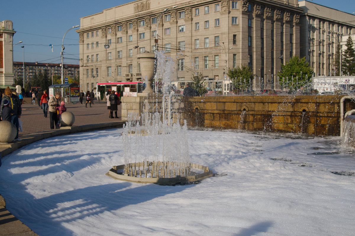 Снежный фонтан - Константин Селедков