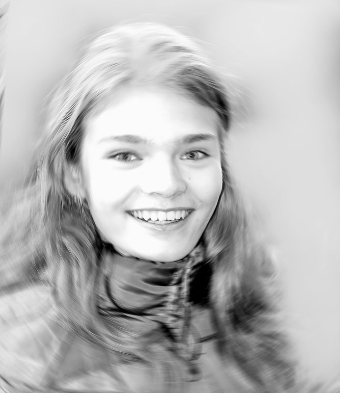 Портрет улыбающейся девочки.... - Tatiana Markova