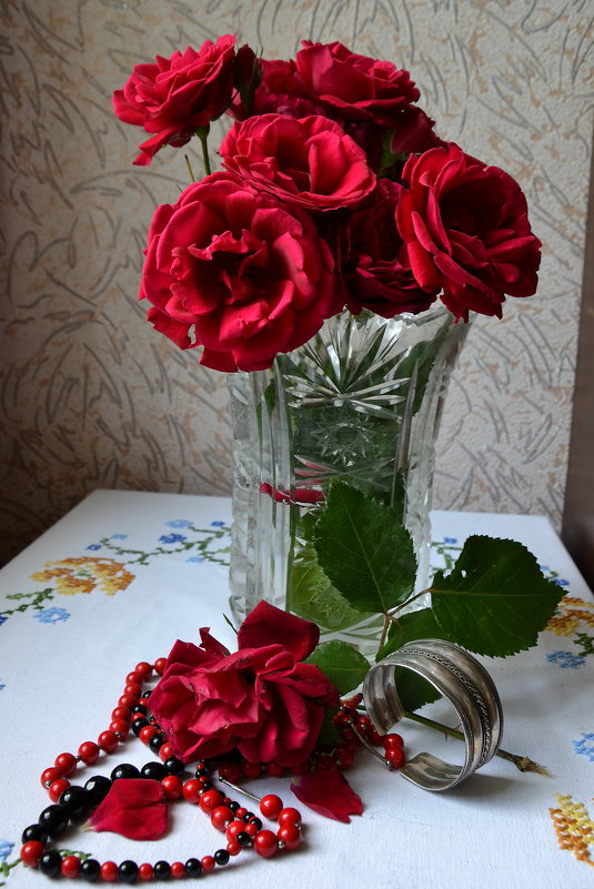 Розы вьющиеся... - Raisa Ivanova