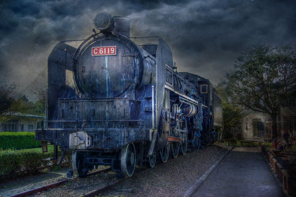 старый поезд - Slava Hamamoto