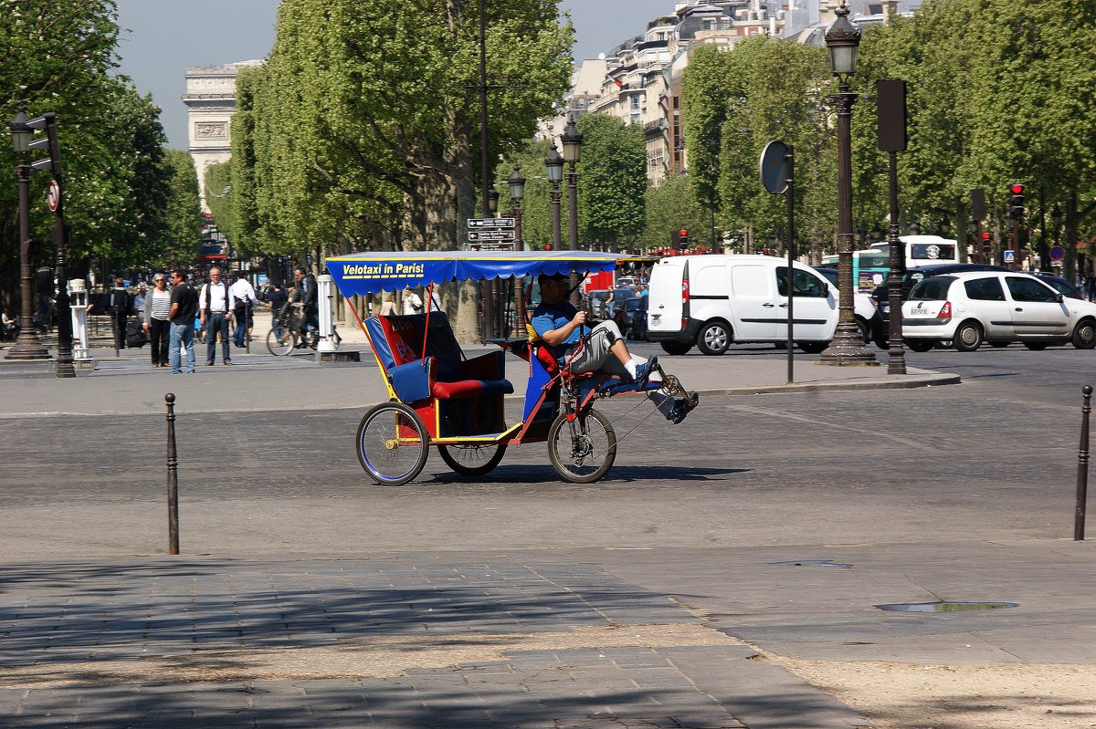 Такси в Париже - Михаил Сбойчаков