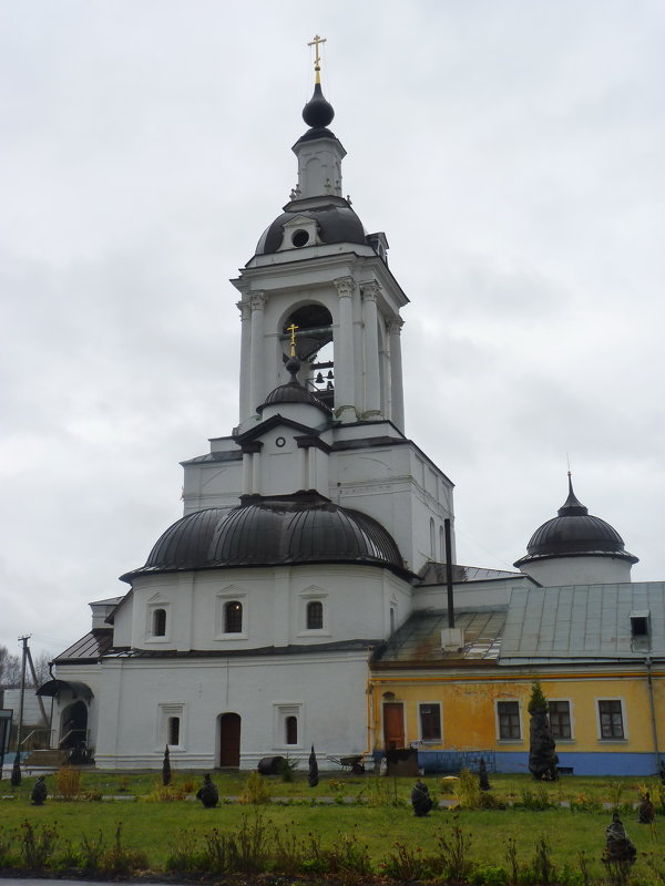 Никольская церковь  монастыря . Вид с восточной стороны. - Galina Leskova