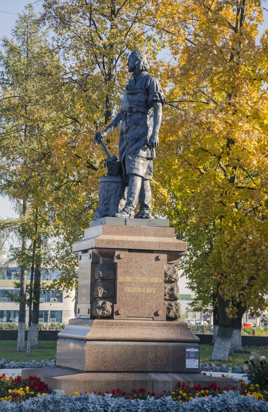 Памятник Петру Великому-основателю Тульского оружейного завода - Игорь 