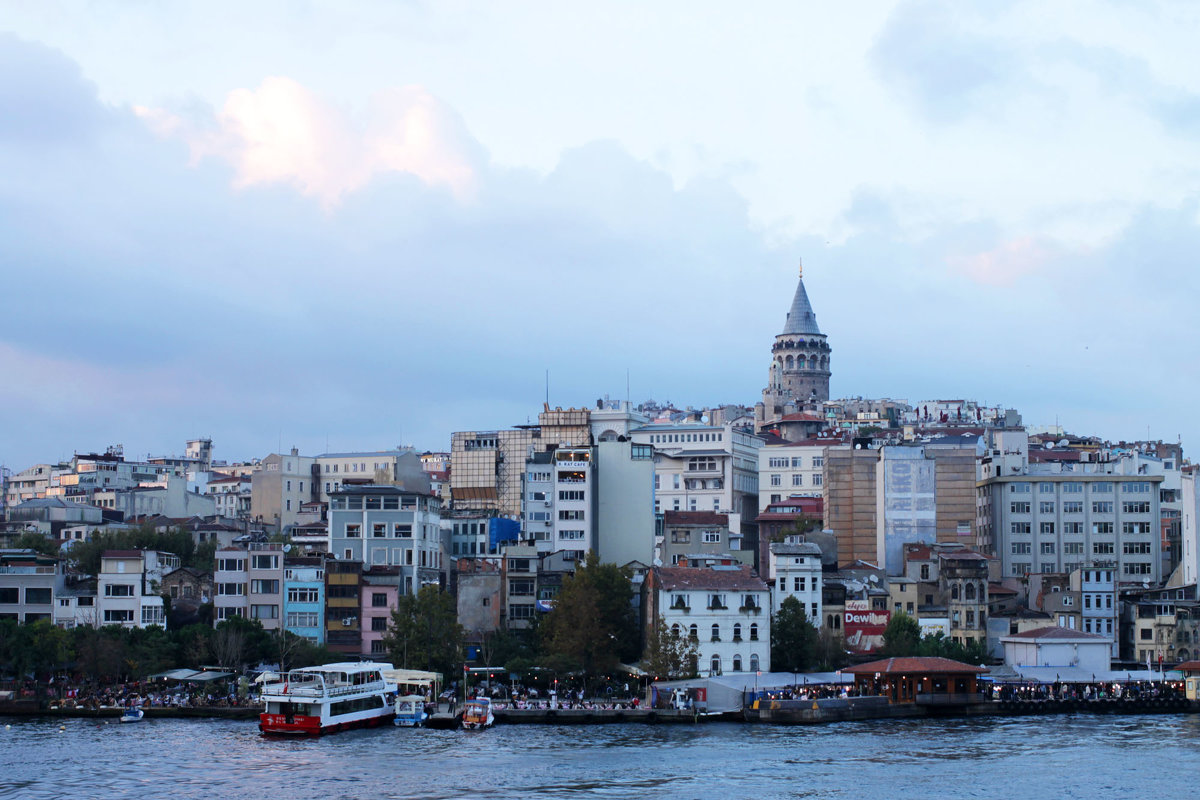 Вечер в Стамбуле - Эдуард Цветков