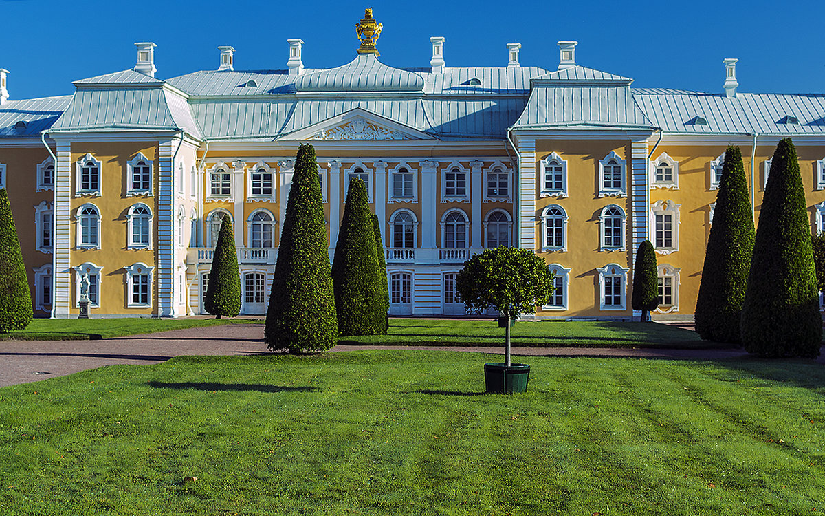 Фасад дворца - Valerii Ivanov