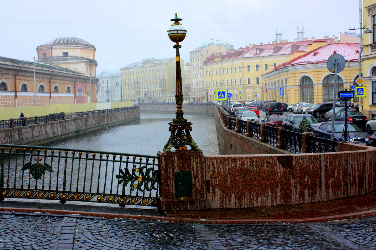 ОКТЯБРЬ В САНКТ-ПЕТЕРБУРГЕ - Николай Гренков