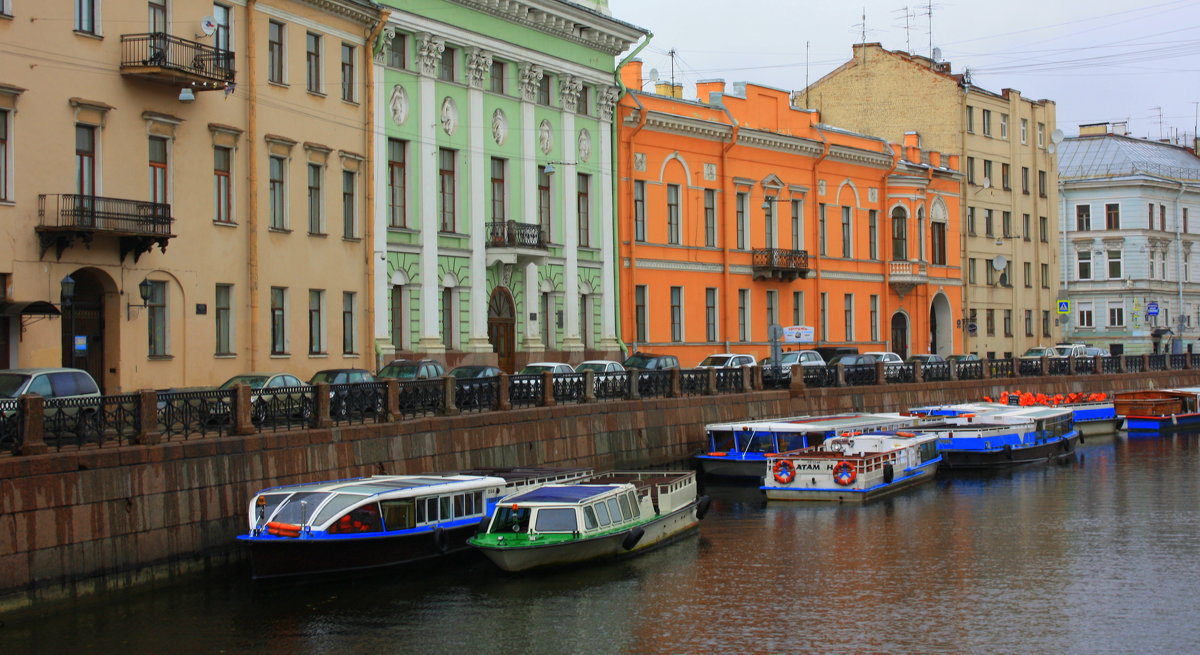 ОКТЯБРЬ В САНКТ-ПЕТЕРБУРГЕ - Николай Гренков