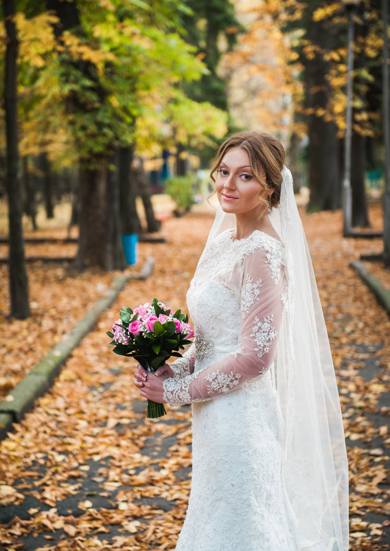 Осень и невеста... - Батик Табуев