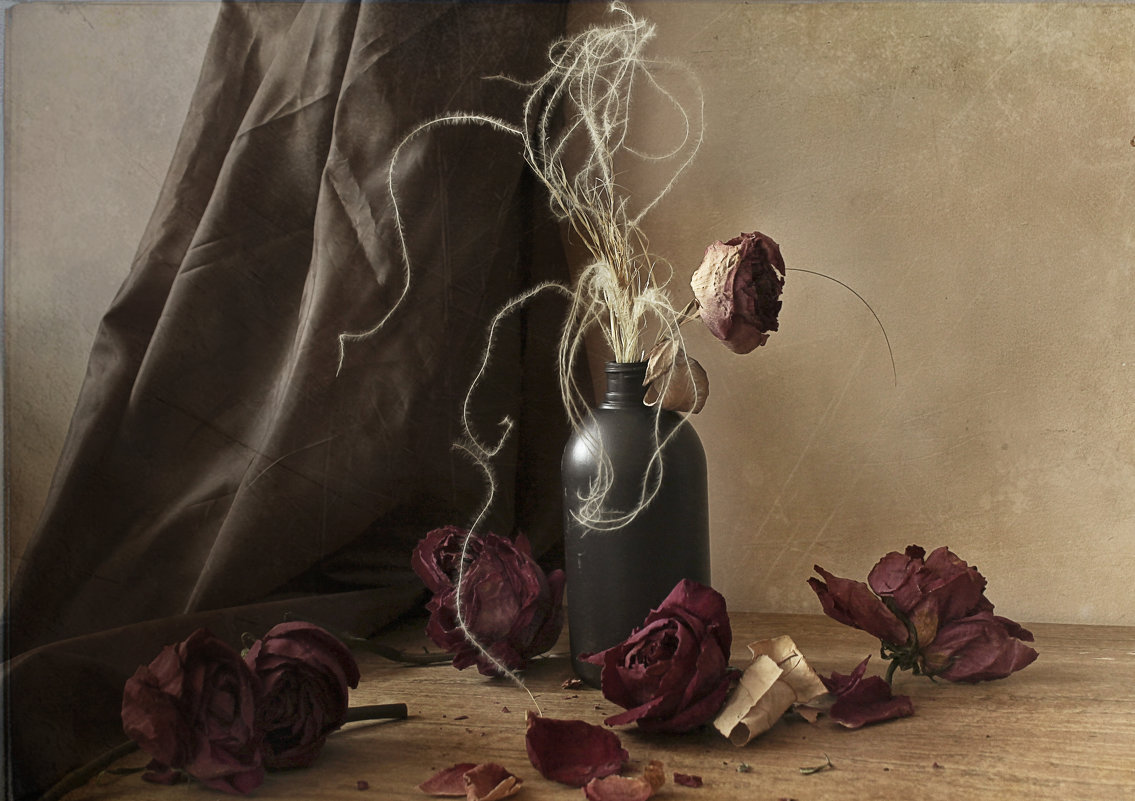 композиция с мертвыми цветами - Марина Торопова