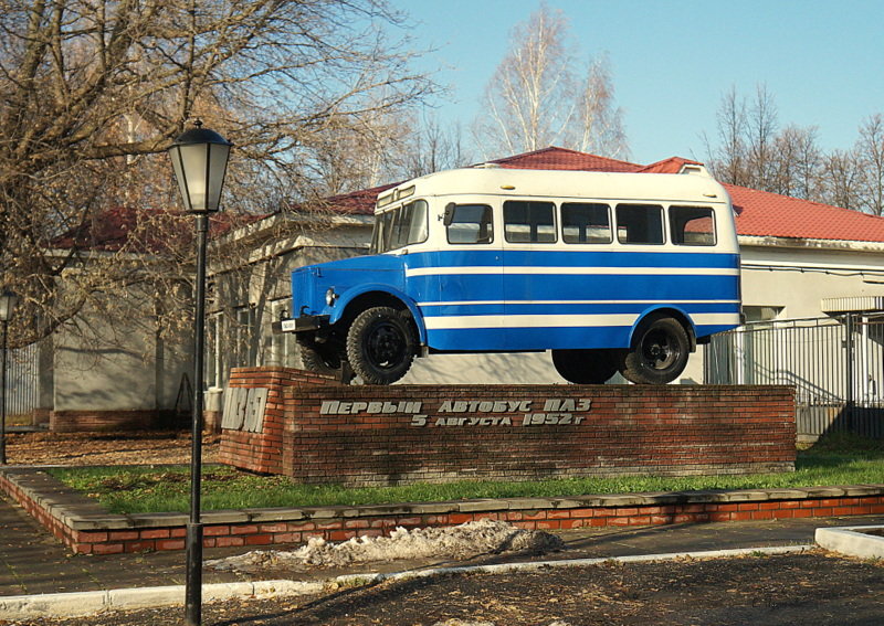 Памятник народному автобусу. - Elena Izotova