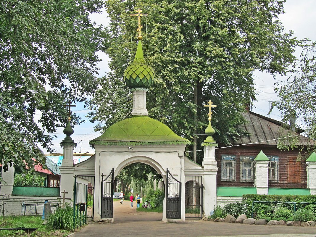 Церковь Иоанна Богослова в Ипатьевской слободе. - Ирина 
