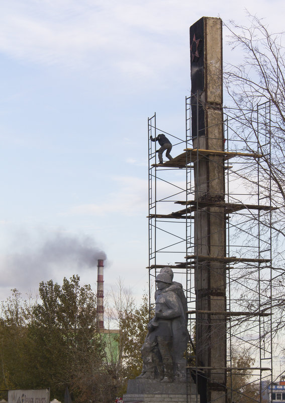 Реставрация памятника - Алексей Павленко