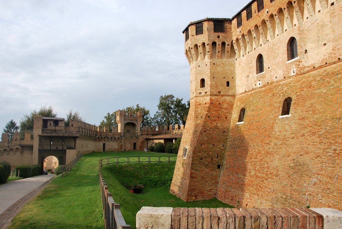 средневековые замки Италии, Градара - Елена Познокос