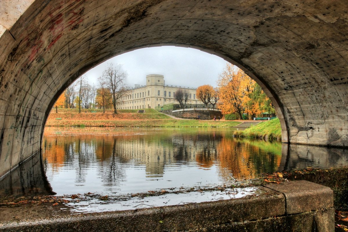 гатчинский дворец осенью