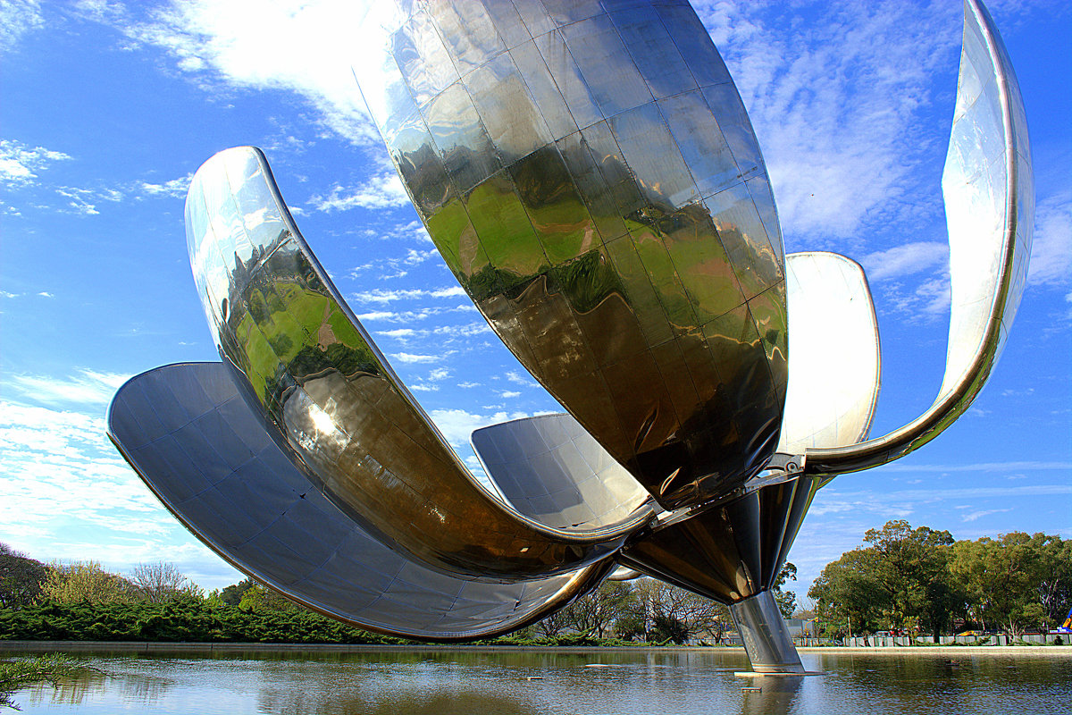 Steel Flower, Buenos Aires - Arman S