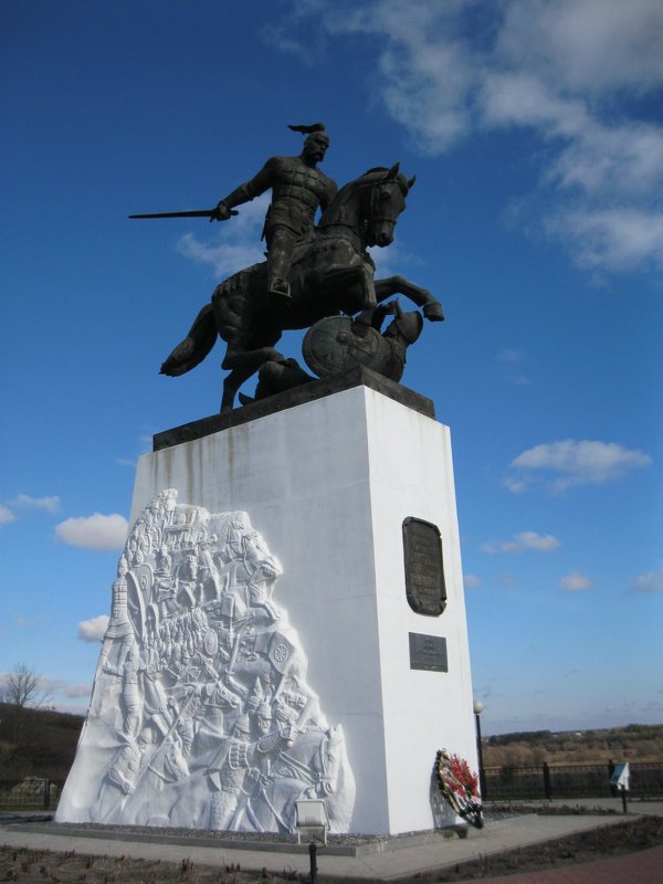 Памятник Князю Светославу  Храброму - Денис Щербак