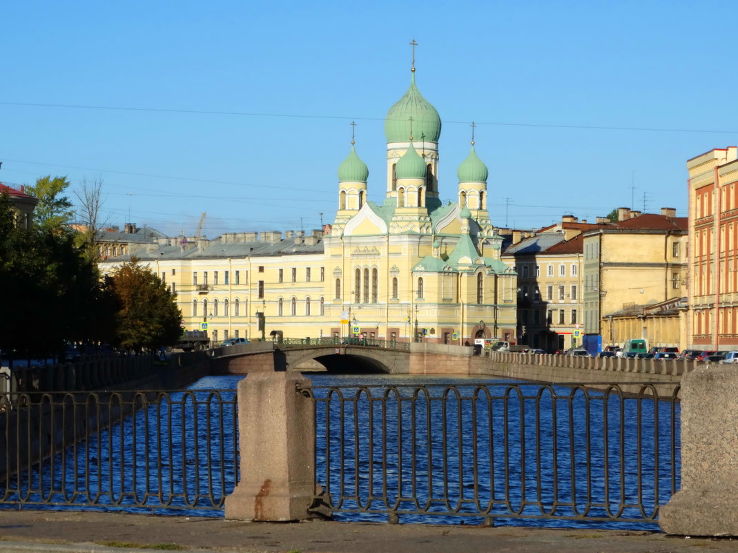 Свято-Исидоровская церковь Вид Пикалова с моста - Владимир Гилясев