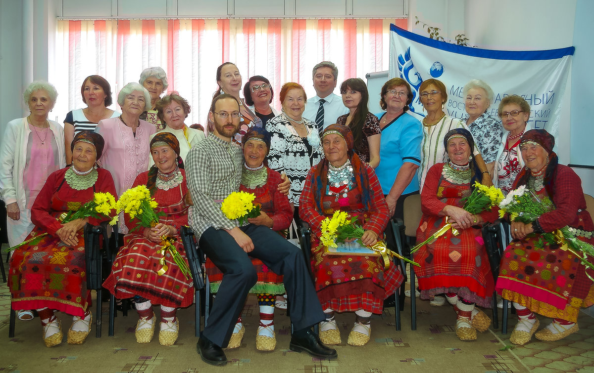 Бурановские бабушки и великовозрастной внучок - Владимир Максимов