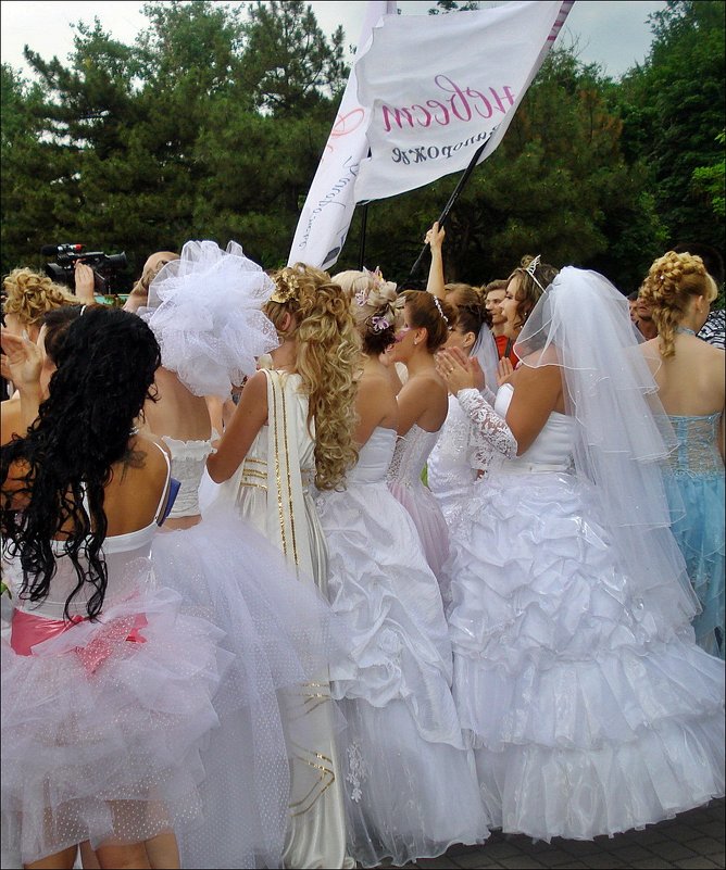 На параде невест - Нина Корешкова