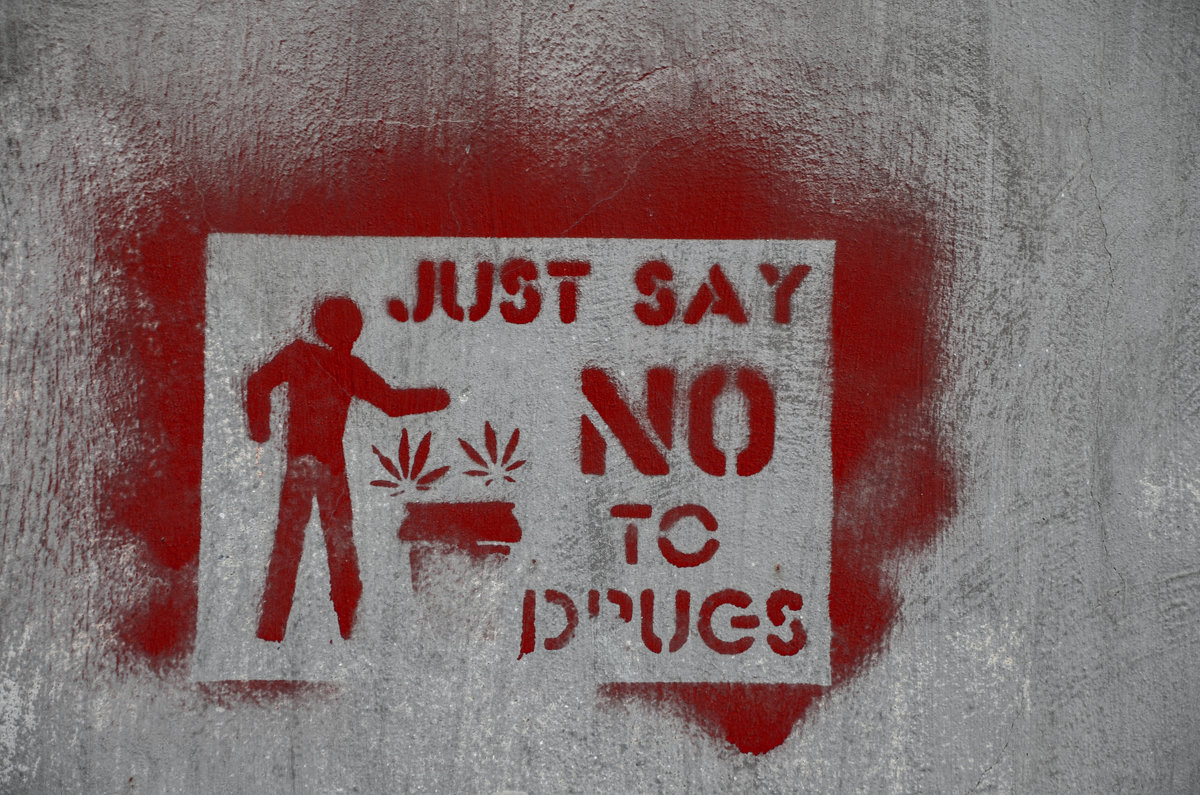 Скажи наркотикам - нет - AzRock 
