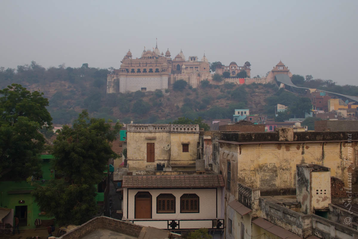 Вид на главный храм Варшаны. Предрассветные сумерки - Светлана Фомина