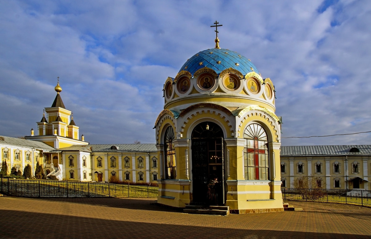 Николо-Угрешский монастырь - Владимир Воробьев