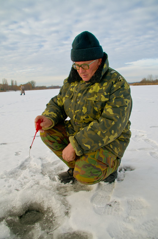 на зимней рыбалке - юрий иванов