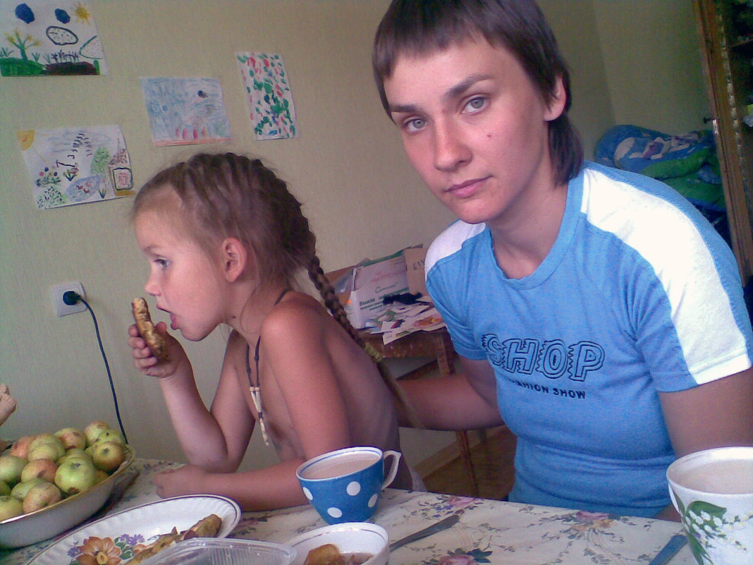Маша с дочкой - Владимир Ростовский 