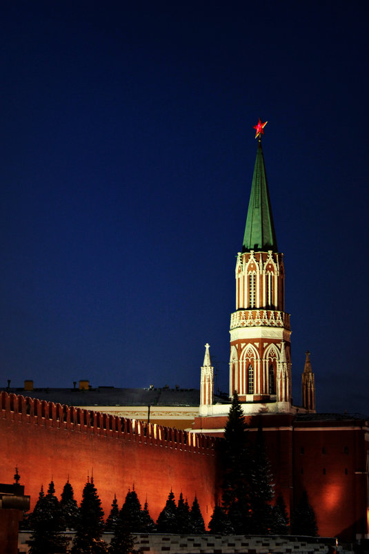 Башня Кремля... - Роман *******