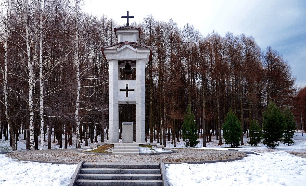 Памятник-часовня испанцам погибшим в годы Великой Отечественной войны - Владимир Болдырев