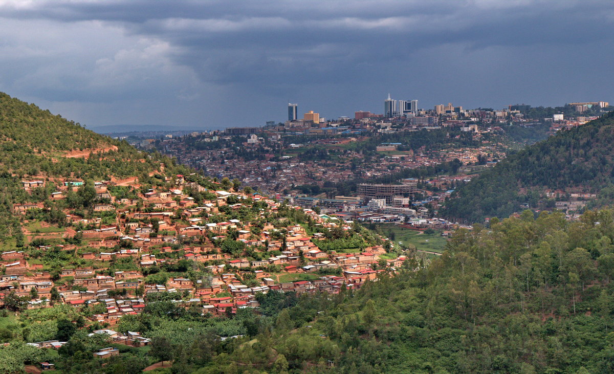 Город на холмах. Кигали - столица Руанды. - Евгений Печенин