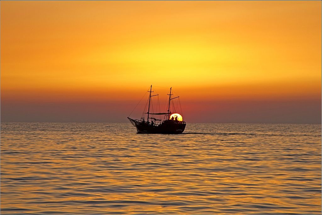 Boat of the rising sun - Gino Munnich